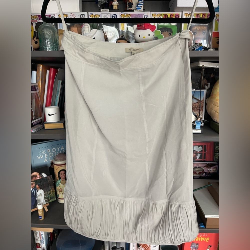 Burberry Silk skirt